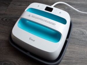 How to use a cricut easy press