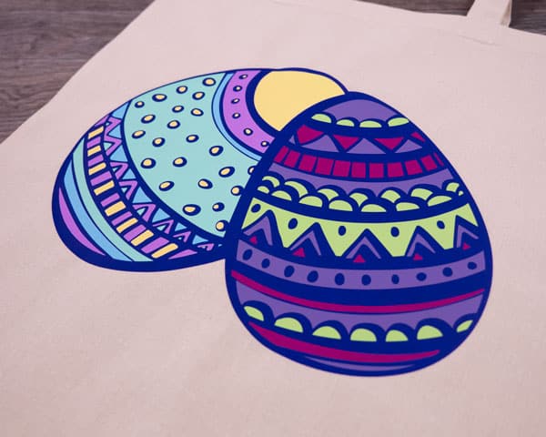 A pair of decorated easter eggs in ThermoFlex Plus